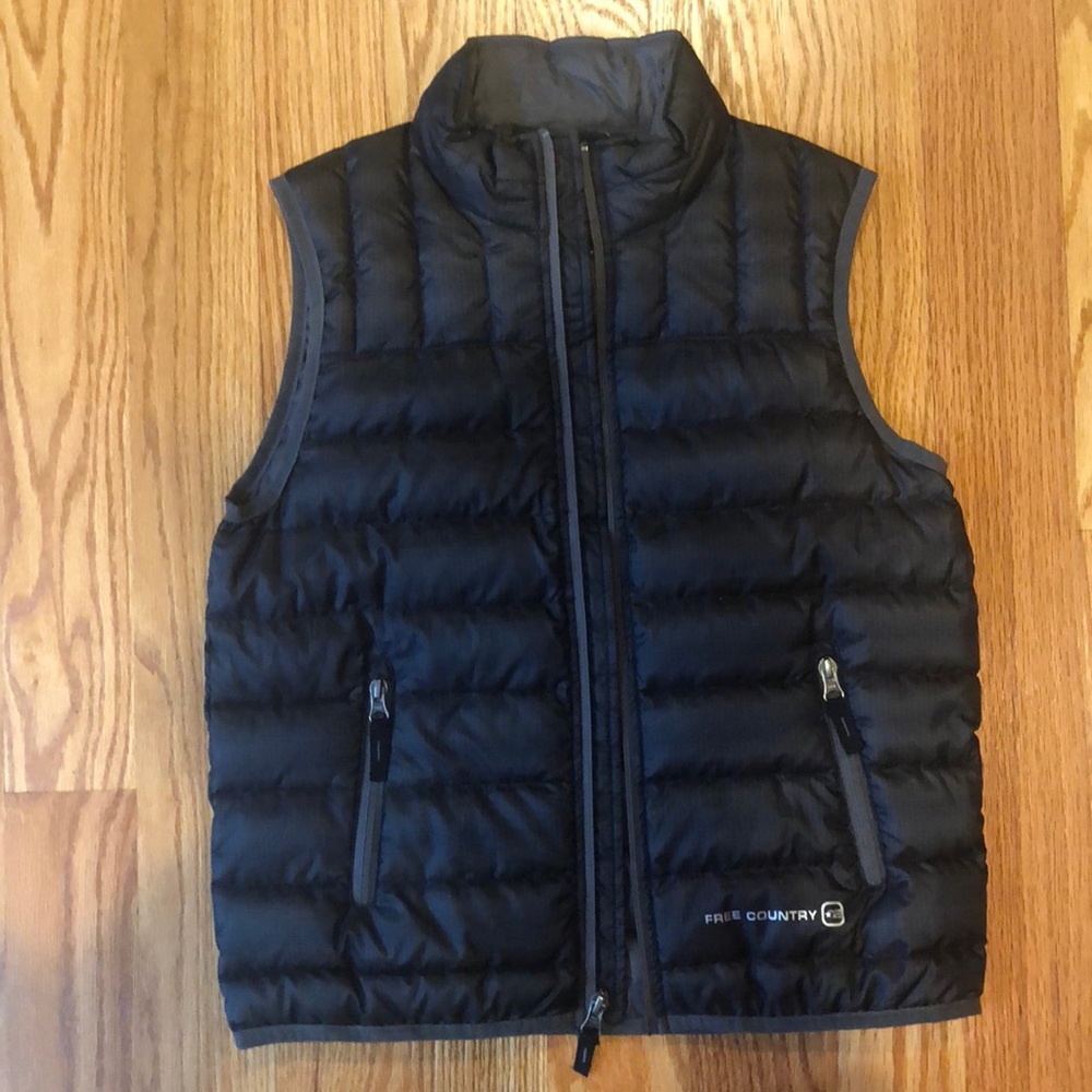 NWOT UNWORN BOYS MEDIUM 10-12 down Vest